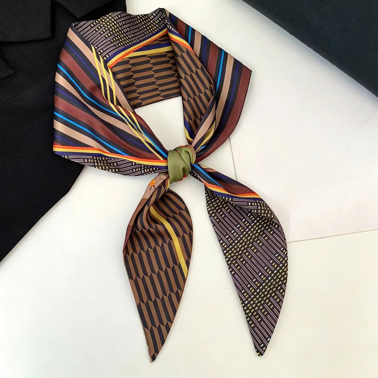 Women Bags On Sale - Foulard di lusso in seta satinata