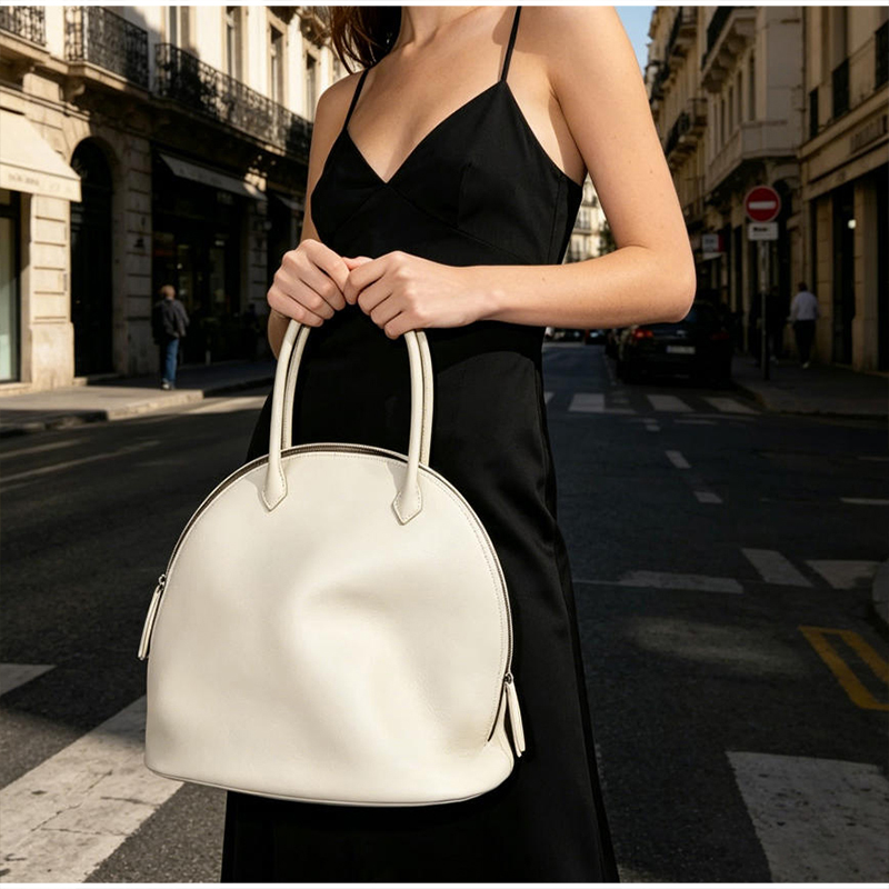 Borsa a Spalla di Lusso a Form - Women Bags On Sale recensione e prezzo